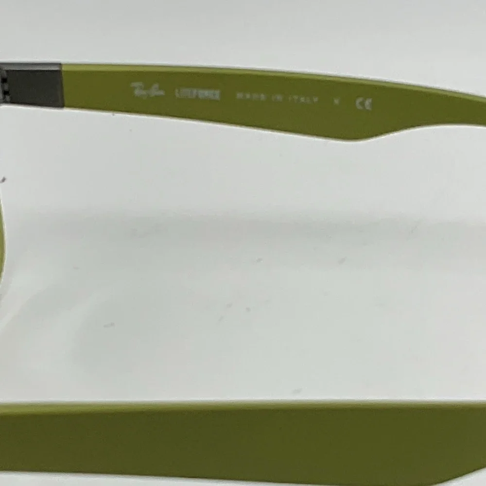 Ray-Ban Sunglasses Wayfarer Liteforce Matte Aced Green Silver Gray Lenses RB4207